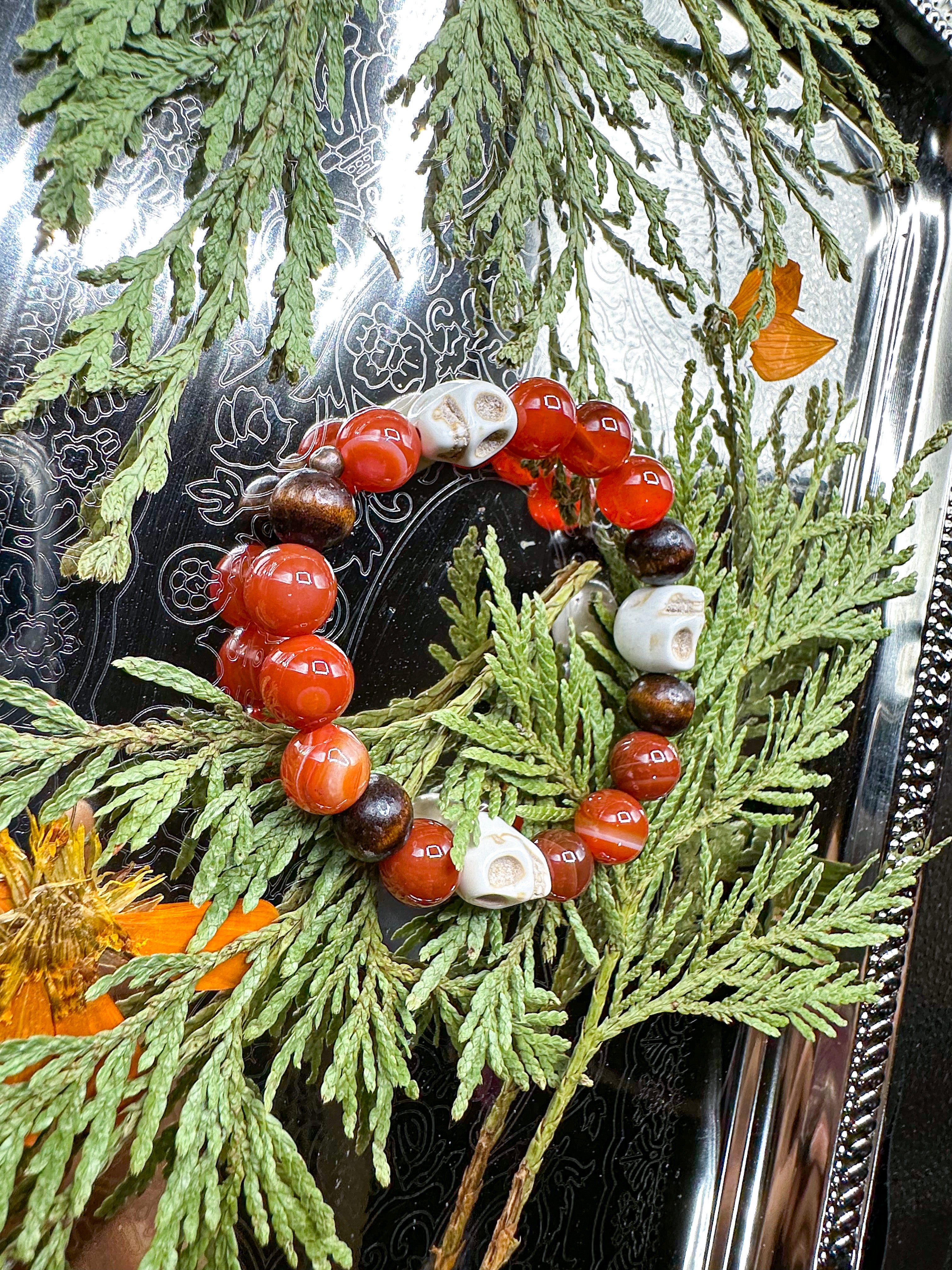 Carnelian Howlite Skull Bracelet