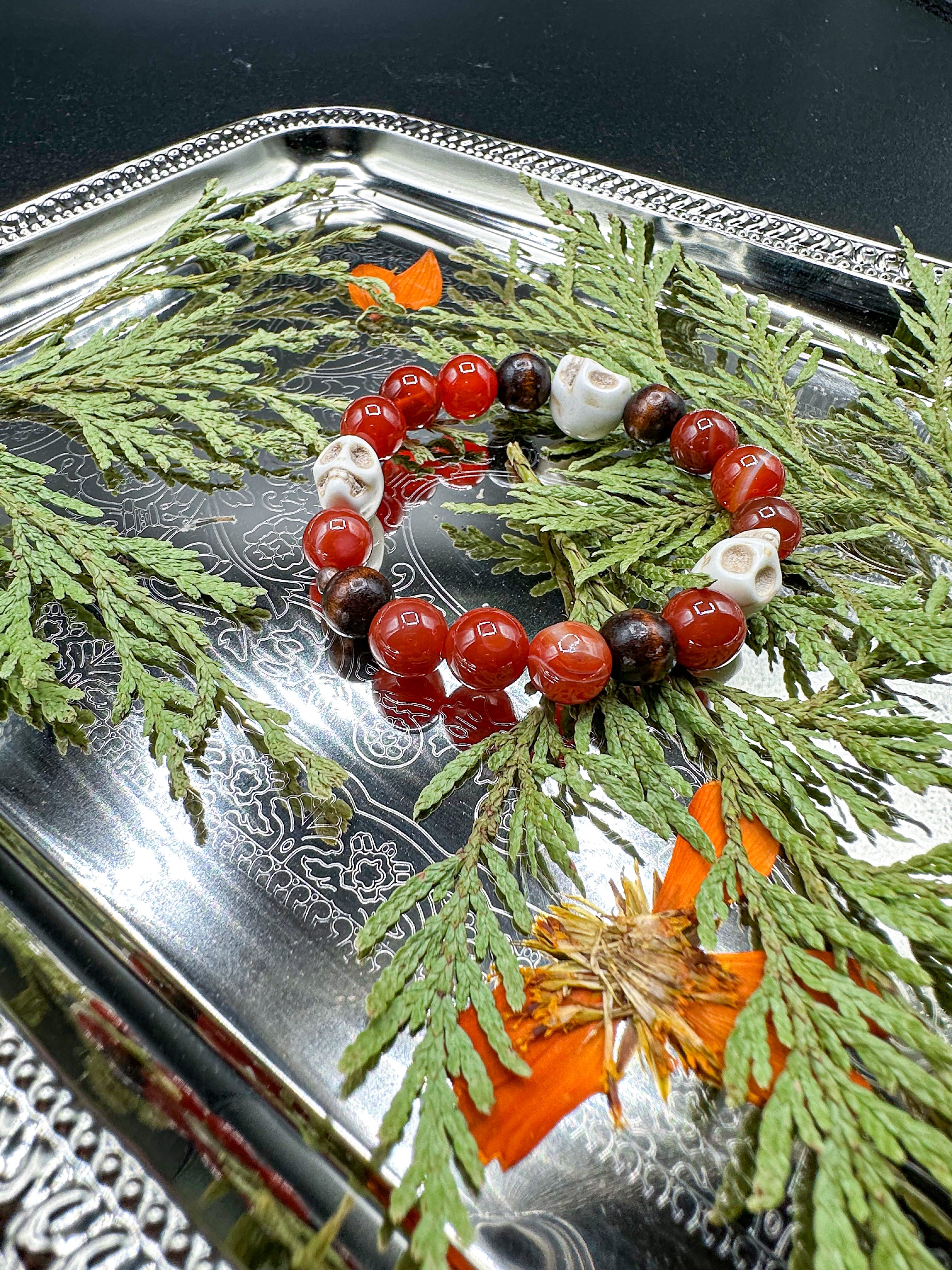 Carnelian Howlite Skull Bracelet