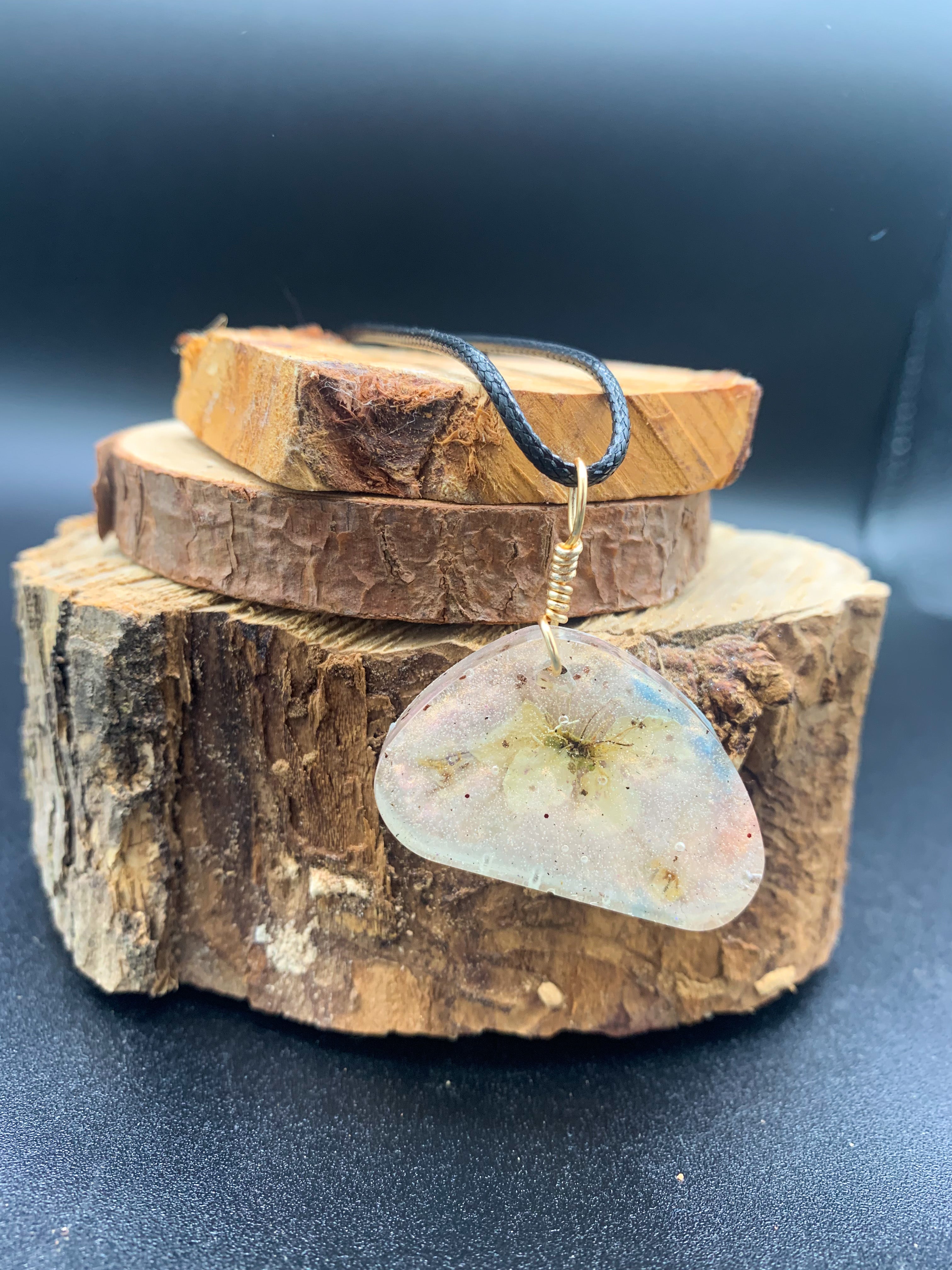 Flower Arch Gold Pendant