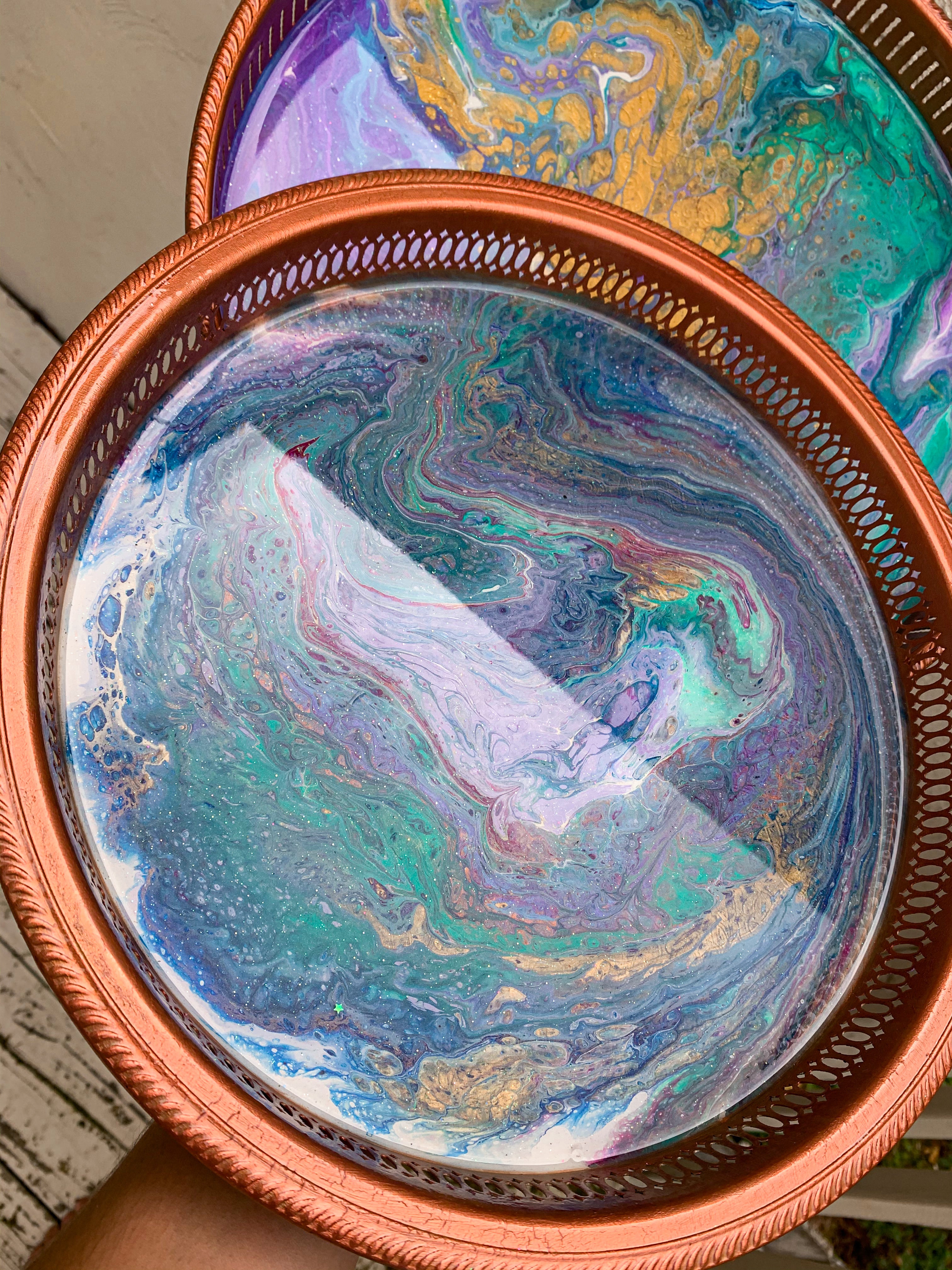 Color Globe Tray