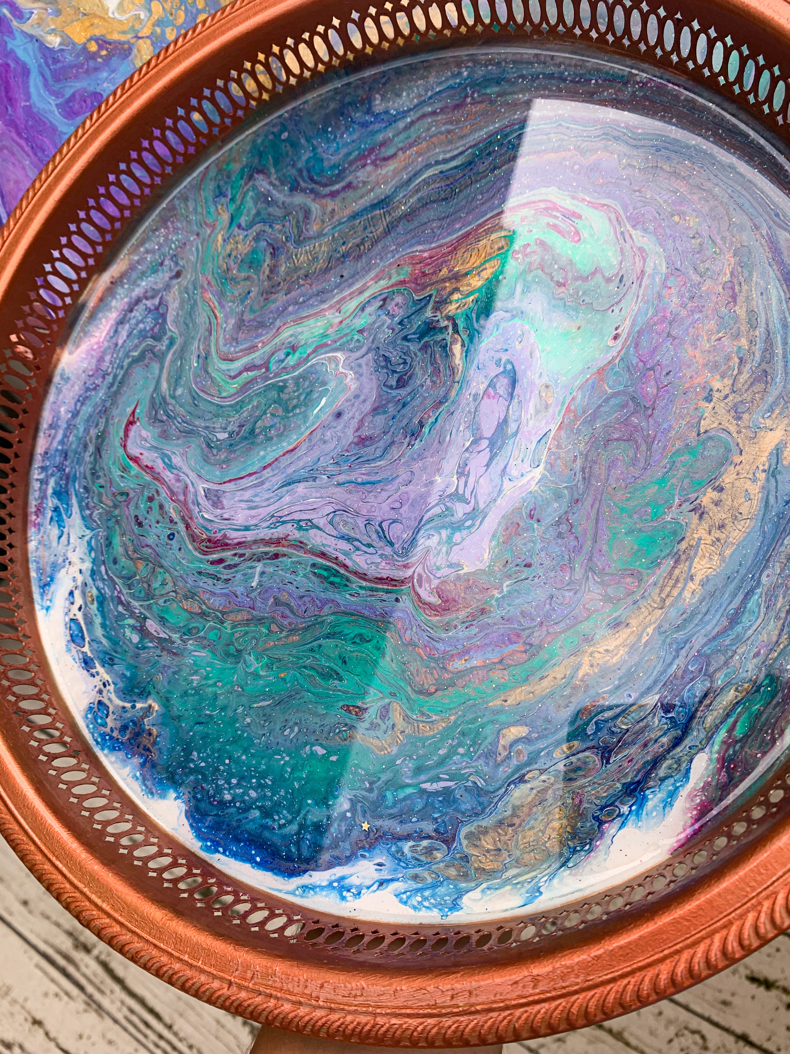 Color Globe Tray